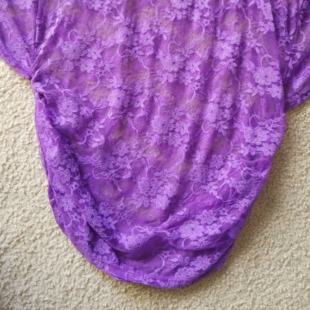 Cute lace shirt - Picture 3 of 5